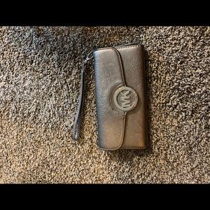 Michael Kors Wristlet